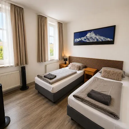 Nassauer Hof Frankfurt Zeilsheim Hotel 3*
