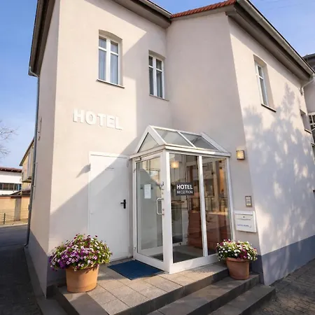 Отель Nassauer Hof Frankfurt Zeilsheim Франкфурт-на-Майне